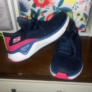 Sketcher Stretch Fit. Size 5 US women